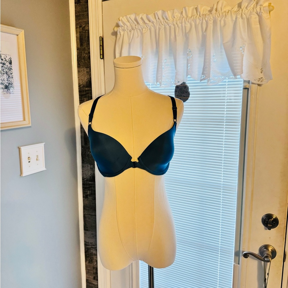 Victorias Secret Lined Demi Bra SZ 32DD